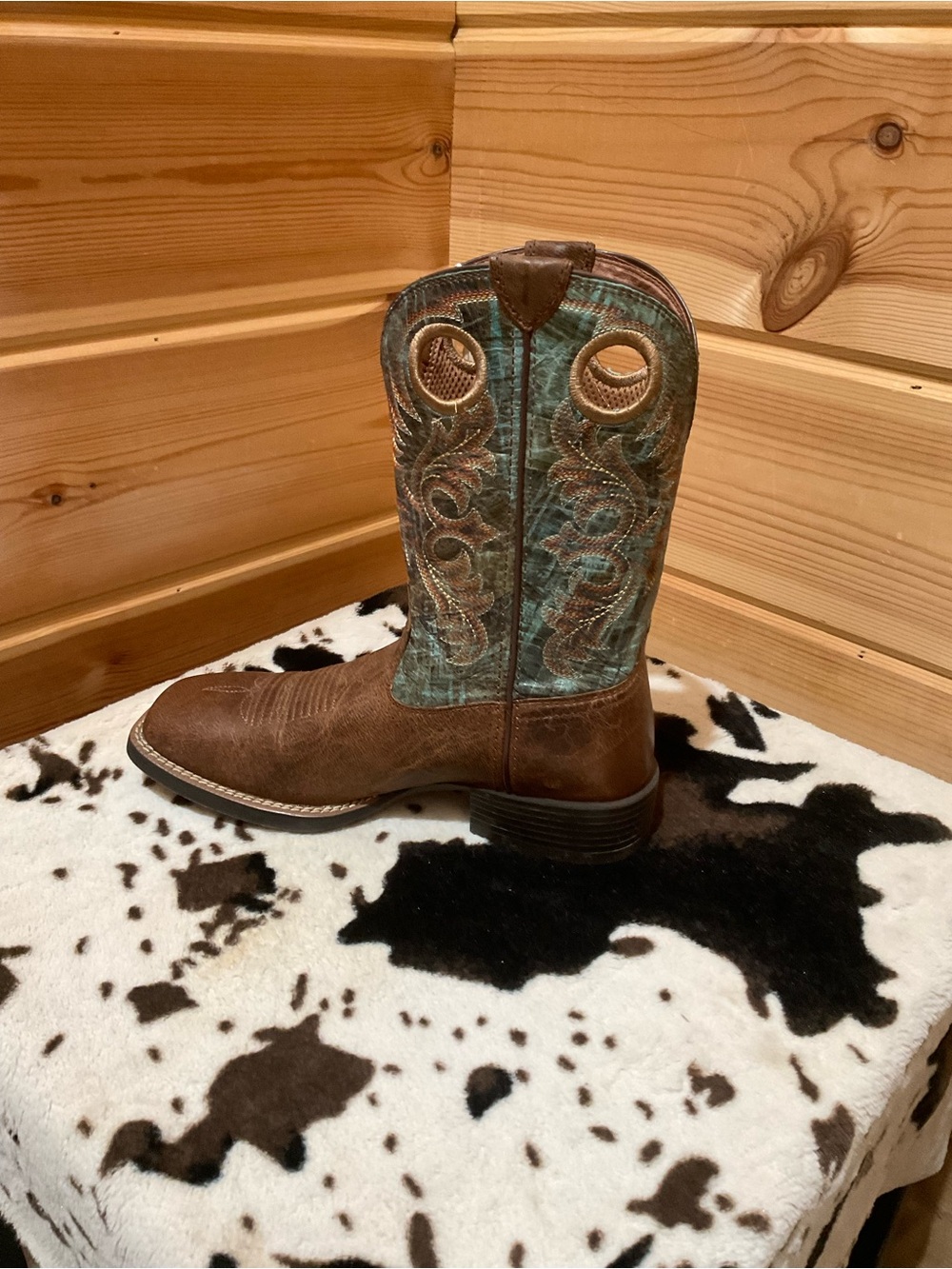 Ariat Brown Leather Western Boots with Turquoise Embroidered Shaft